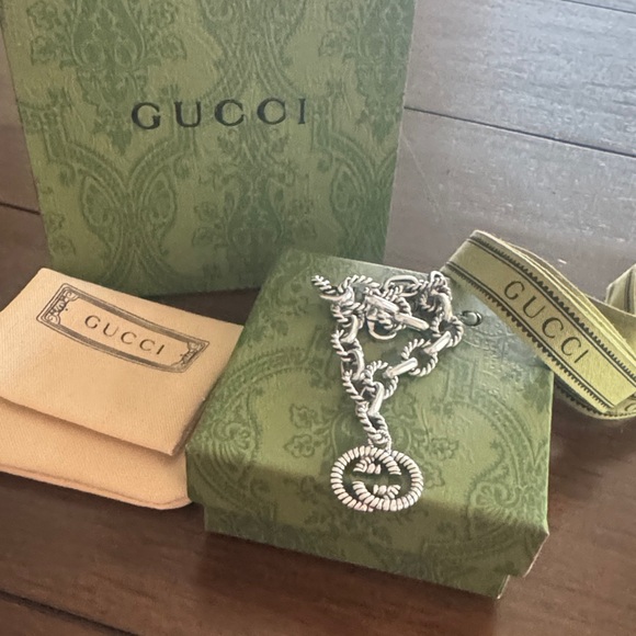 Gucci Silver-Tone Rope Link Bracelet with Interlocking G Charm - Picture 2 of 7